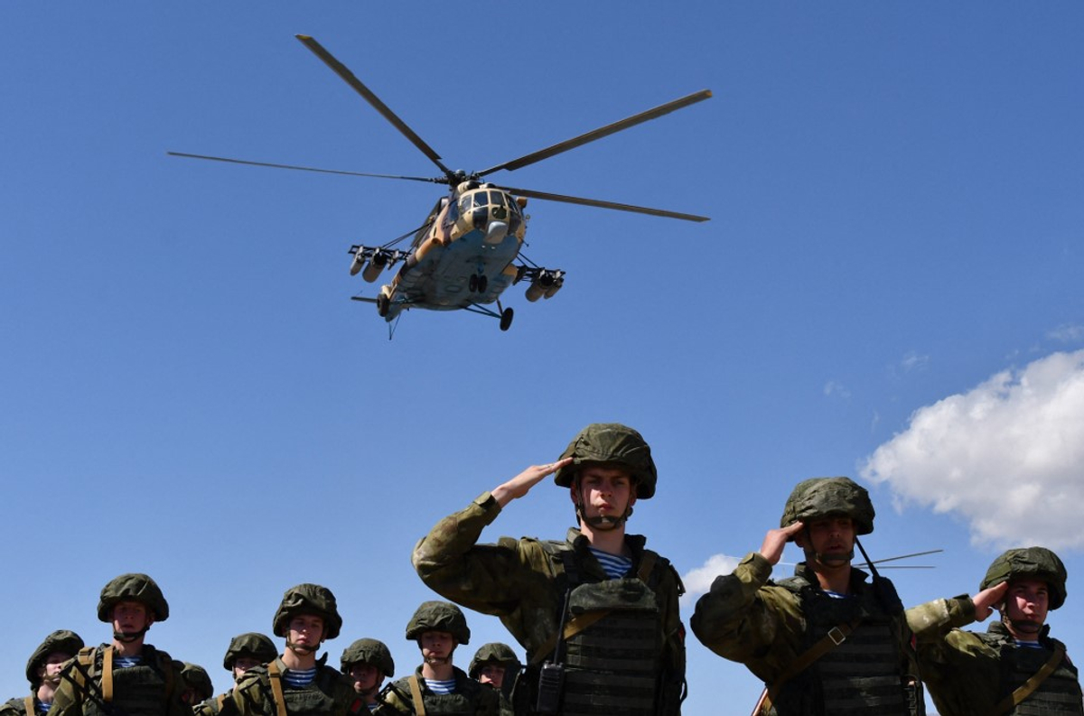 A Bielorrússia envia tropas para a Rússia para o treinamento para obter 'experiência moderna de conflito'