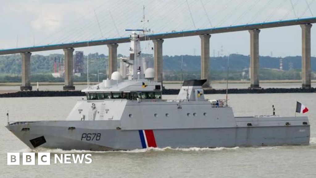 A França apreende o navio do Reino Unido acusado de pesca ilegal