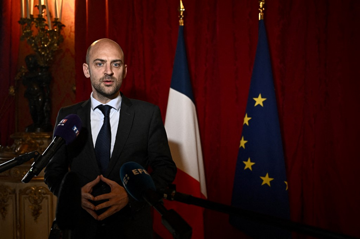 A França exige 'sanções devastadoras' para 'sufocar' a Rússia