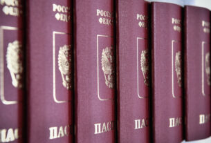 A Letônia pede a UE a congelar vistos para os russos em meio a medos crescentes de sabotagem