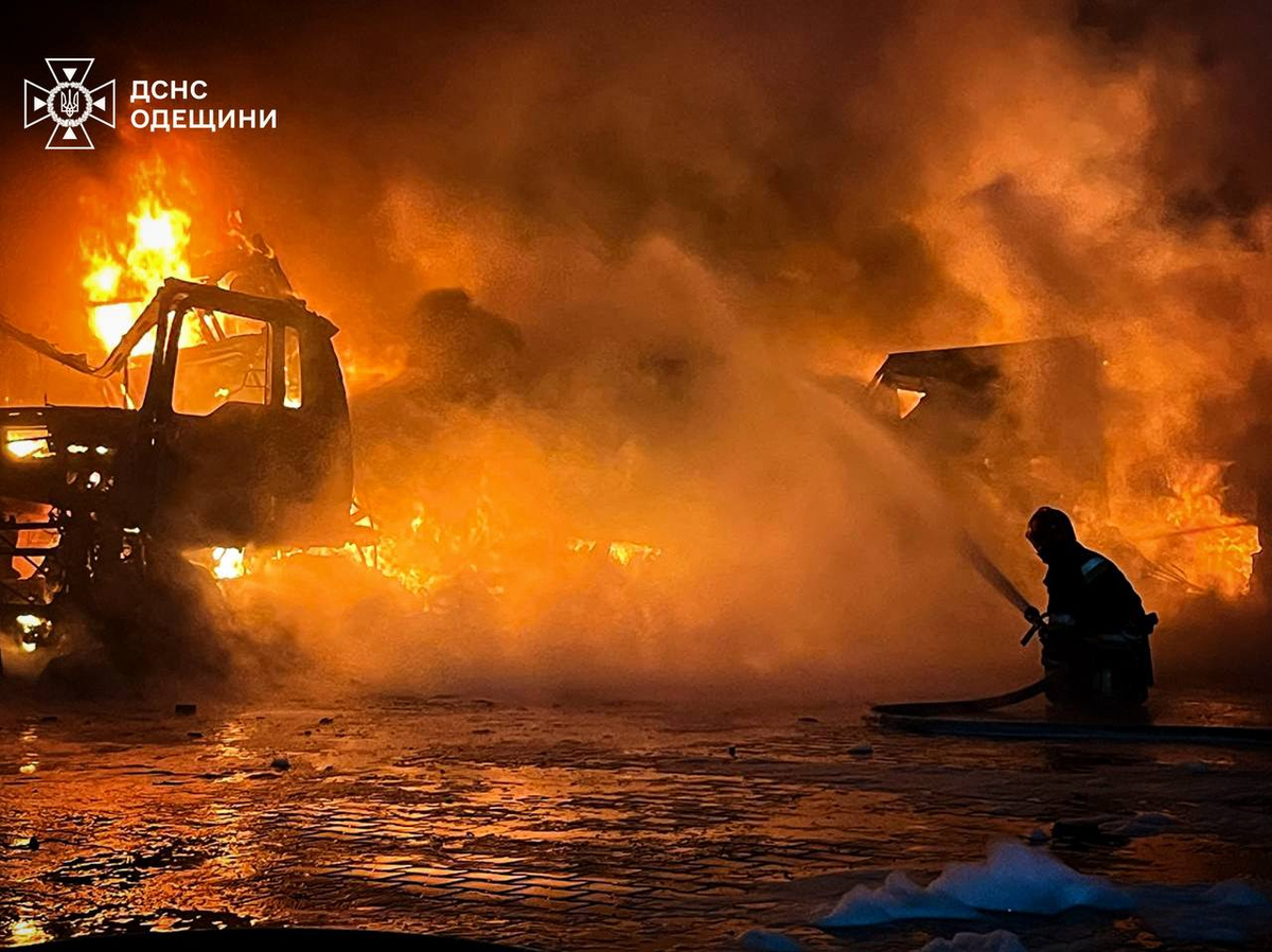 A Rússia atinge o porto de Odesa duas vezes em 24 horas, o número de mortos civis aumenta