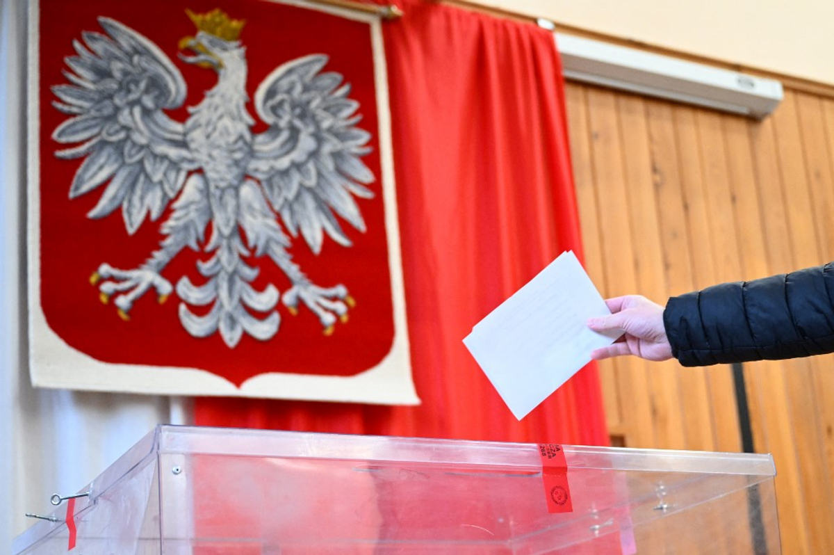 A Rússia aumenta a guerra de informações para dividir os postes antes da eleição, diz a inteligência ucraniana