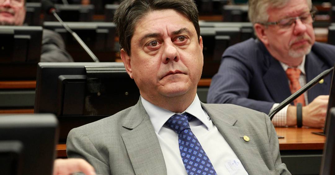 A dificuldade de Wadih Damous, amigo de Lula, para...