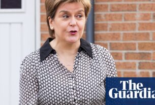 A vida das pessoas trans em risco de serem 'instáveis', diz Nicola Sturgeon | Política escocesa