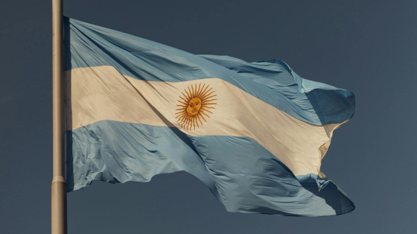 Governo argentino formaliza saída da OMS