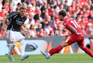 Arsenal reage no segundo tempo e arranca empate com o campeão Liverpool em Anfield