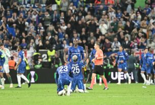 Chelsea vira sobre o Betis, ganha Liga Conferência e é 1º a erguer principais títulos da Europa
