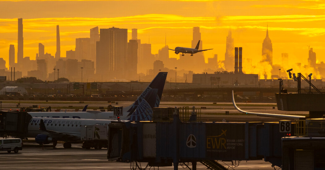 Como o radar perdido e os rádios silenciosos despertaram o Newark Air Travel