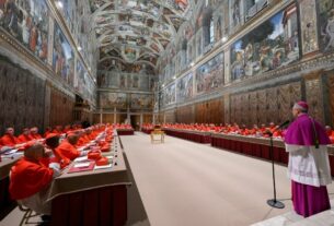 Conclave entra no segundo dia de votação para eleger novo papa sem nenhum nome como favorito
