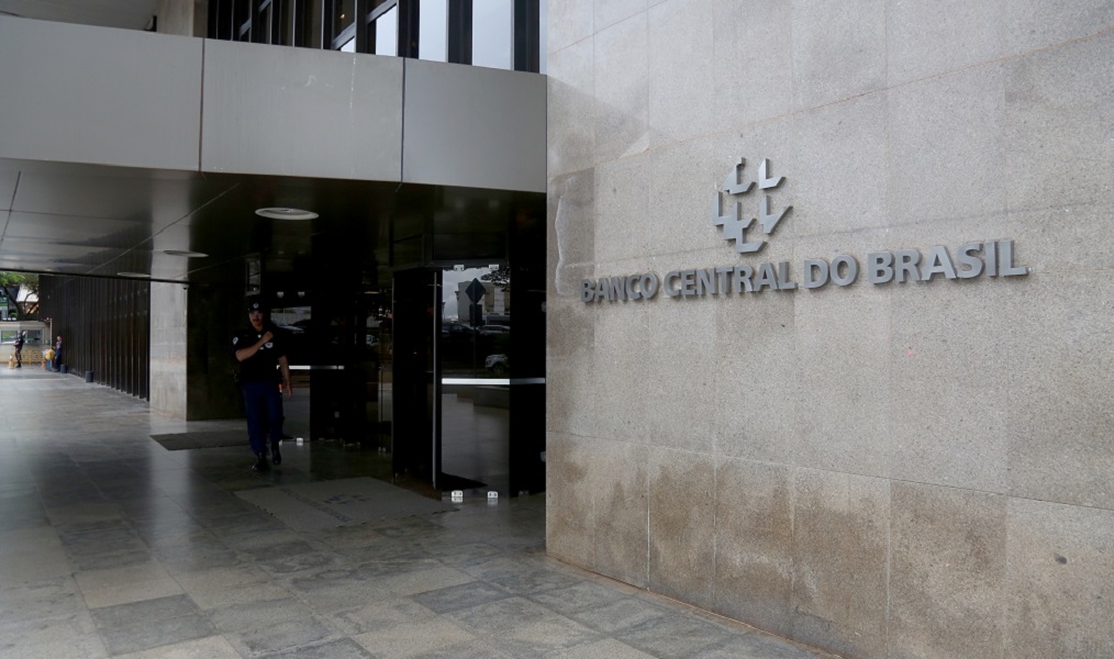 Copom diz que indicadores de atividade e do mercado de trabalho brasileiros continuam dinâmicos