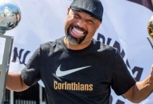 Dinei pede para sair da base do Corinthians