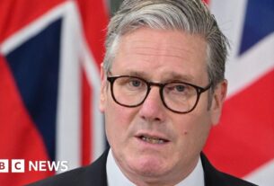 Economia de Fantasia das Políticas de Reforma de Farage, diz Starmer