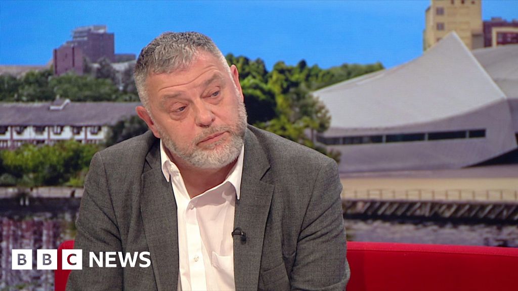 Ex-Runcorn MP culpa os erros de trabalho por perdas eleitorais