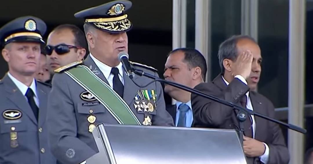 Ex-comandante do Exército diz que não houve orient...