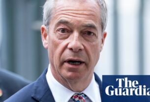 Farage e reforma terminariam o limite de benefícios de dois filhos-Relatório | Reforma UK