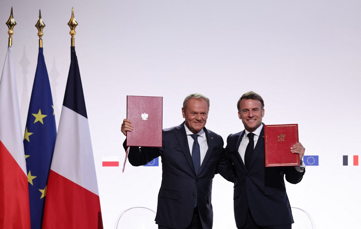 França, tratado de sinal da Polônia com promessa de defesa mútua