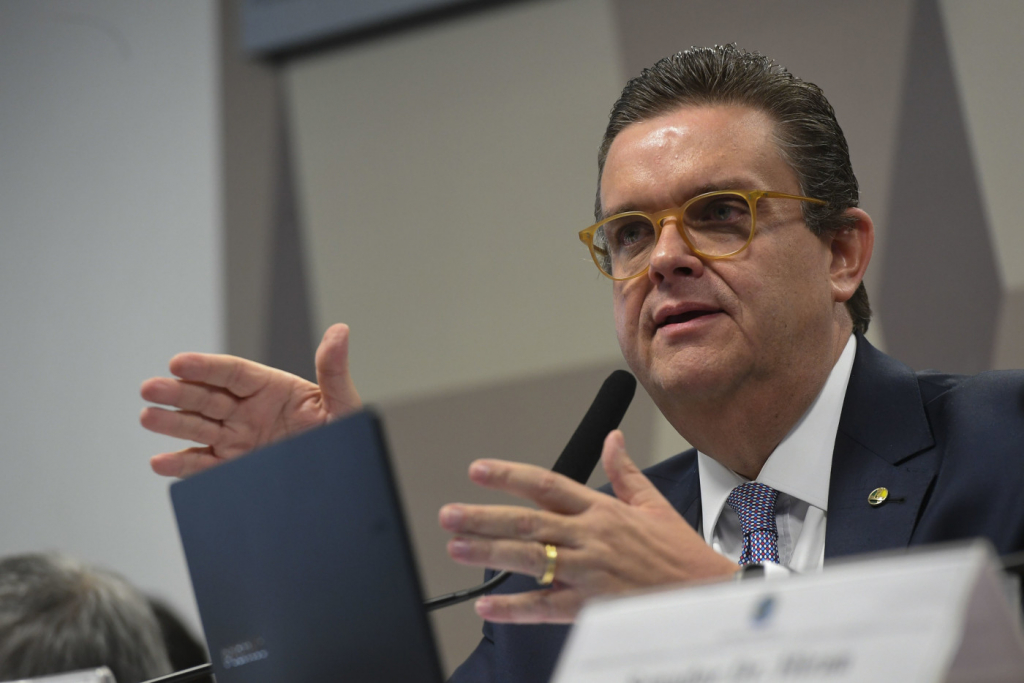 Governo fará busca ativa a atingidos por descontos do INSS que não entrarem em contato, informa Wolney Queiroz