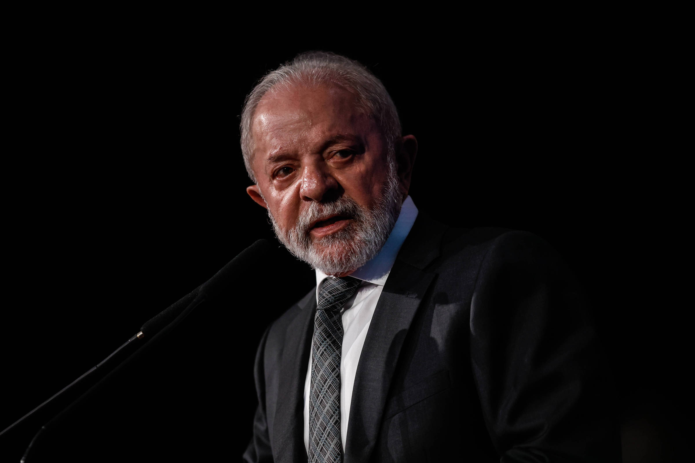 Governo resiste a mudar via decreto sigilo de 100 anos - 21/05/2025 - Painel