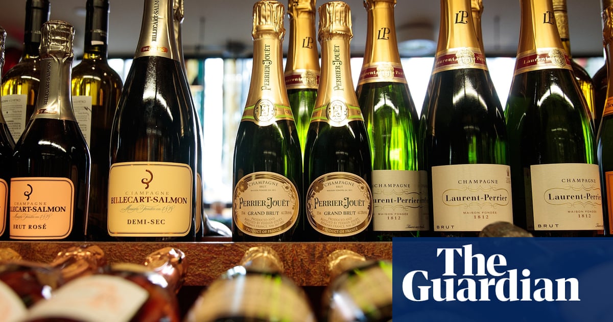 Hampers, Cufflinks ... e muito álcool: 20 presentes mantidos por Lindsay Hoyle | Presidente Commons