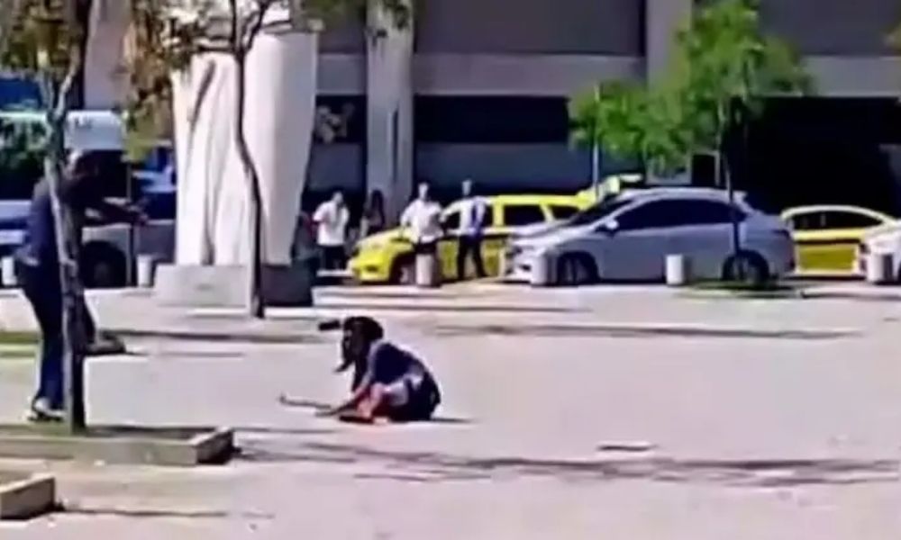 Homem ameça transeuntes com foice no Aeroporto Santos Dumont e é baleado por policial