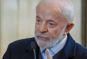 O presidente Lula durante declaração a jornalistas depois de agenda oficial na Rússia