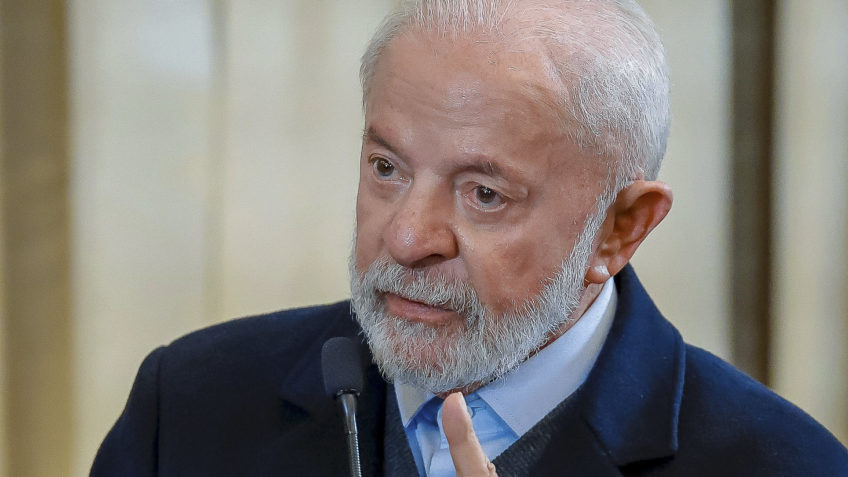 O presidente Lula durante declaração a jornalistas depois de agenda oficial na Rússia