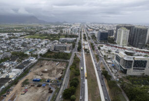 Justiça barra aval de gestões Lula e Castro para banco - 30/05/2025 - Poder