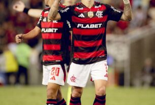 Líder silencioso e com renovação encaminhada, Varela recebe voto de confiança no Flamengo