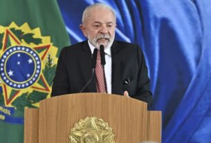 Lula diz estar bem após episódio de labirintite