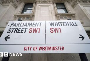 Milhares de empregos de funcionários públicos do Reino Unido para deixar Londres