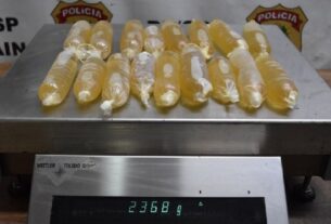 Mulher é presa pela PF com cocaína líquida escondida em preservativos costurados no sutiã