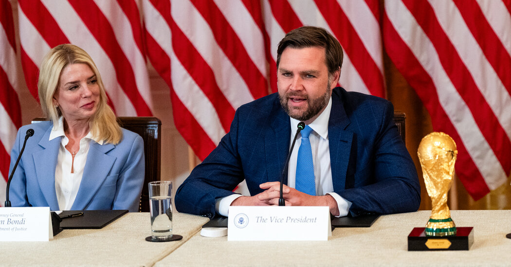 O governo Trump recebe os visitantes da Copa do Mundo para desfrutar de um bom, mas breve, ficar