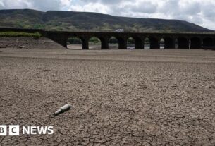 O governo acelera novos reservatórios para proteger o abastecimento de água