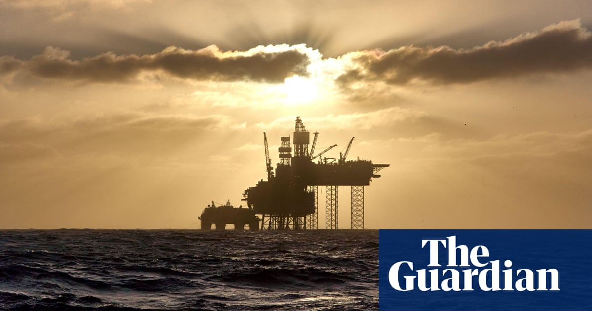 O imposto por queda do Reino Unido pode financiar a mudança para empregos verdes para trabalhadores de petróleo do Mar do Norte - Relatório | Combustíveis fósseis
