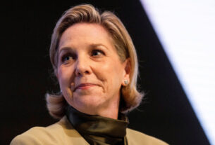 O presidente do conselho da Tesla, Robyn Denholm