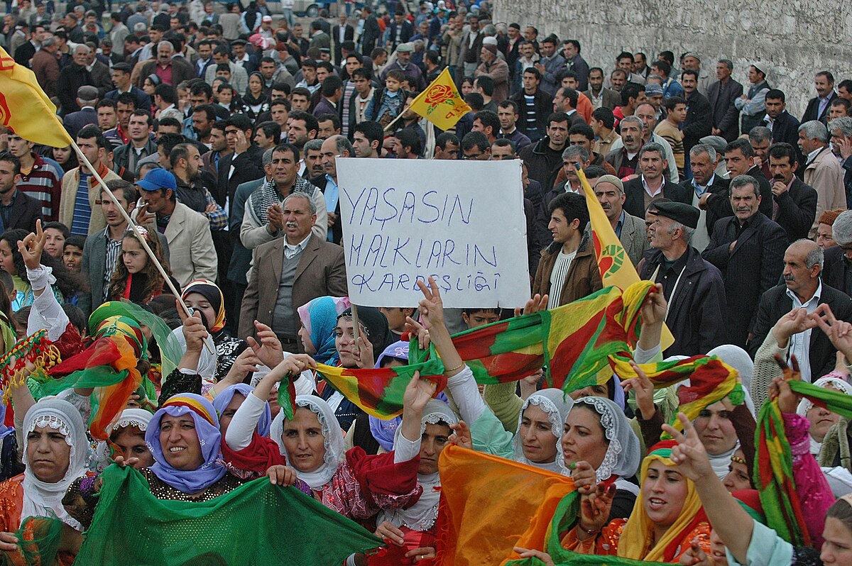 Öcalan liga, PKK e Governo Turkish retiram: é um novo processo de paz na linha?