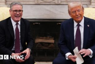 Os EUA e o Reino Unido concordam cortando tarifas de Trump em carros e metais