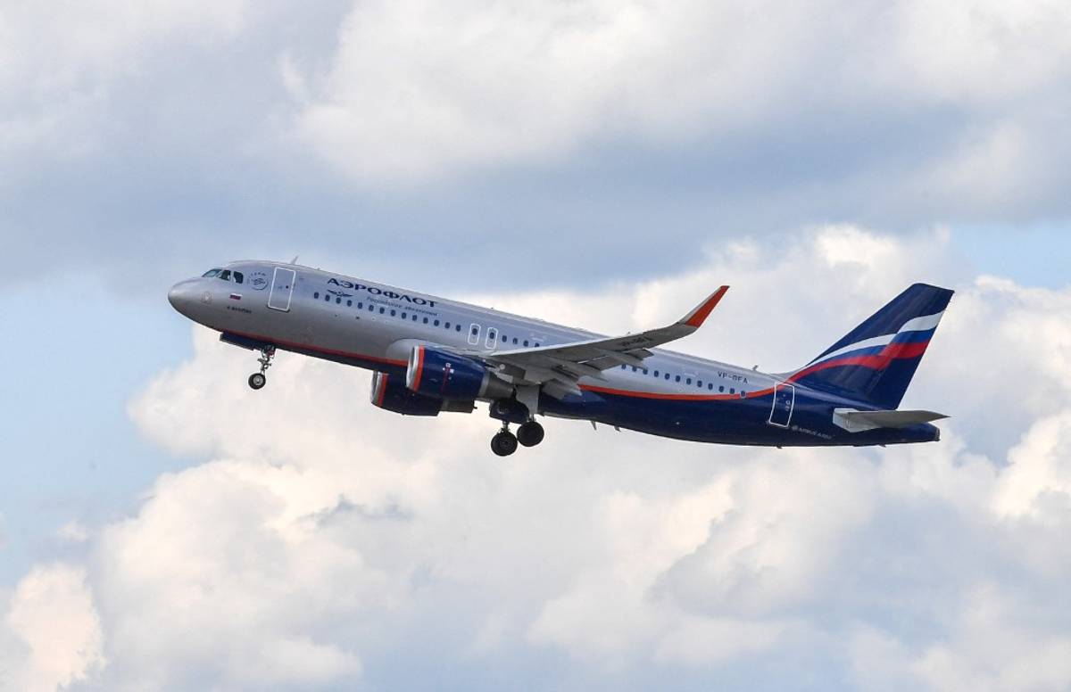 Os ataques de drones ucranianos interromperam os vôos nos aeroportos de Moscou