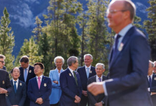Os líderes financeiros do G7 buscam unidade na Ucrânia, navegue em Tarifas Tarifas Tensões
