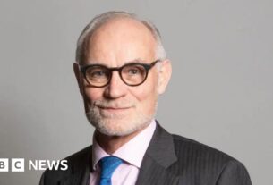 Polícia deixa cair de estupro contra o ex-MP Crispin Blunt