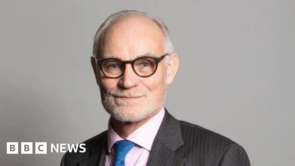 Polícia deixa cair de estupro contra o ex-MP Crispin Blunt