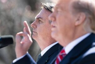 Política de Trump alerta para aventuras bolsonaristas - 28/05/2025 - Frederico Vasconcelos