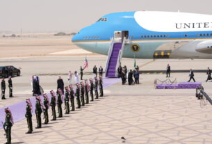 Por que a Arábia Saudita lançou um tapete de lavanda para a visita de Trump