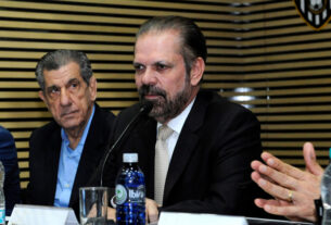 Presidente da Federação Paulista de Futebol, Reinaldo Carneiro Bastos, lança candidatura à presidência da CBF