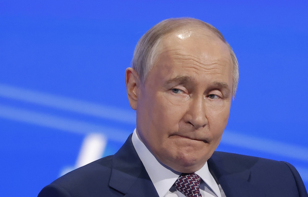 Putin anuncia projetos de US$ 200 bi com China