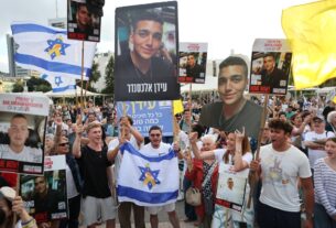 Refém israelense-americano Edan Alexander já está em território israelense