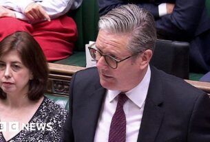 Starmer condena os incêndios como 'ataque à democracia'
