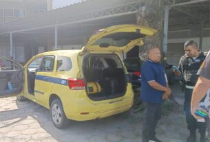 Taxista vai para a delegacia por denúncia que cobrou mais de R$ 800 por viagem entre o Galeão e a Barra da Tijuca