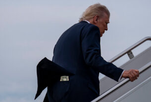 Trump, arrecadando dinheiro, expande seu poder no mundo do dinheiro do Partido Republicano