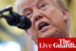 Trump confirma o acordo comercial "completo e abrangente" do Reino Unido - a política dos EUA ao vivo | Donald Trump